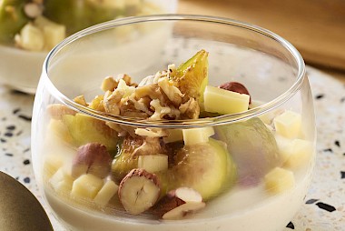 Panna cotta de TOMME DE SAVOIE, figues, miel et fruits secs