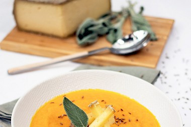 Velouté de carottes à la Tomme de Savoie