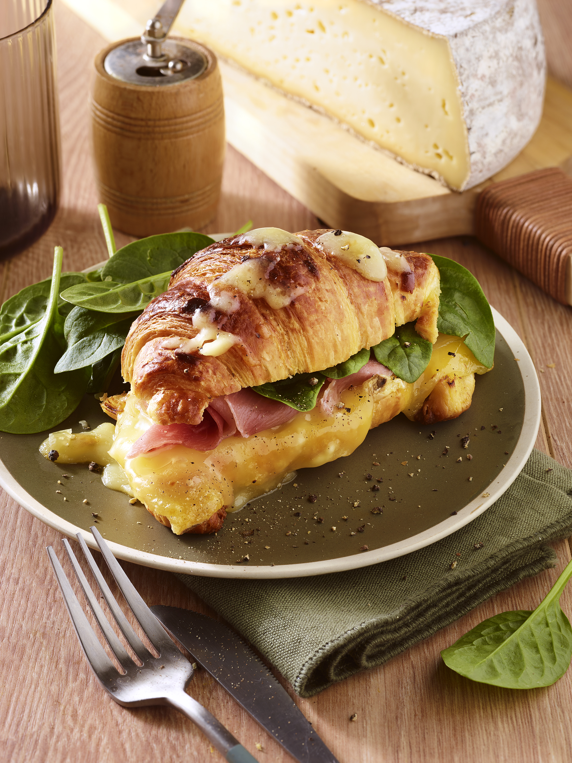 Croissants au jambon à la Tomme de Savoie