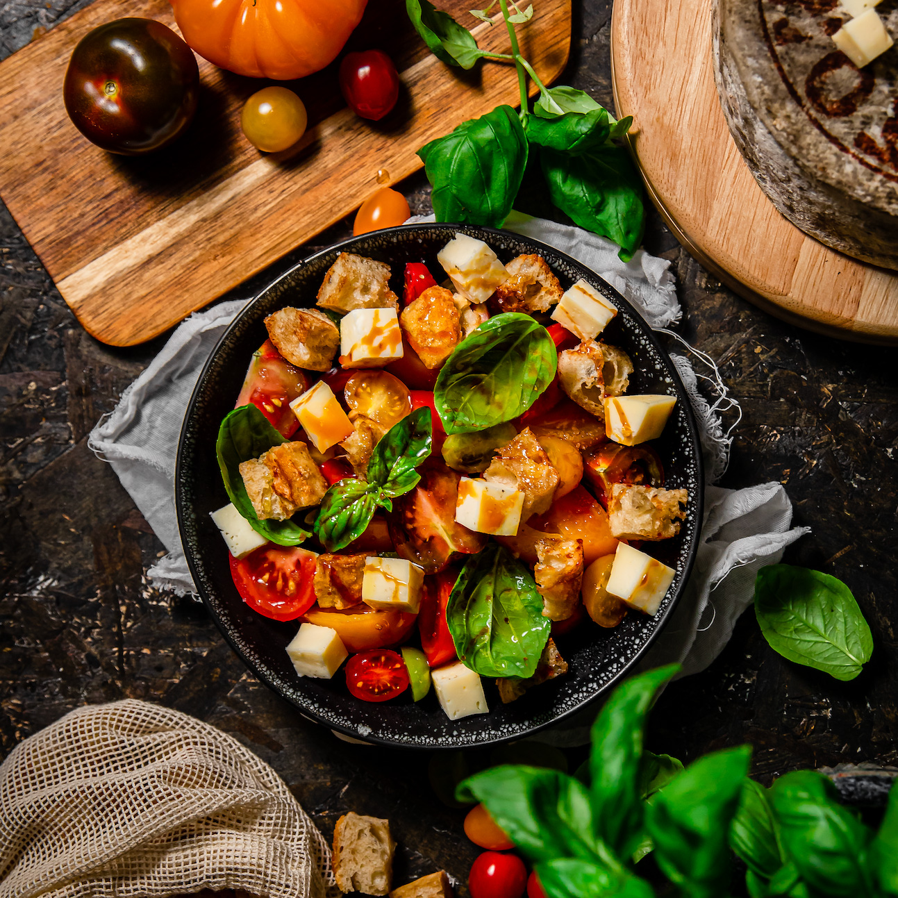 Panzanella aux tomates et Tomme de Savoie